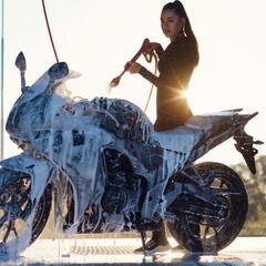 バイクの洗車やります。