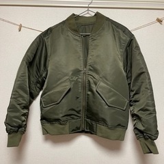 値下げしました！ほぼ新品！GU MA-1 カーキ