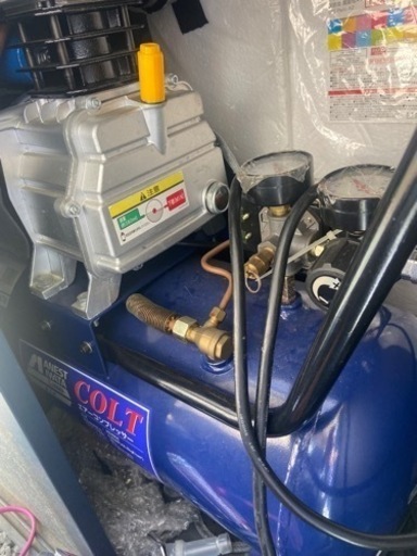 アネスト岩田 エアコンプレッサー 2.2Kw 三相200V（オイルフリー 