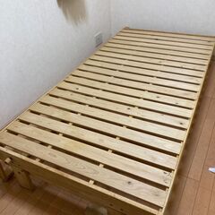 【3月30日迄に受渡し希望】木製シングルベッド　サイドが立つので...