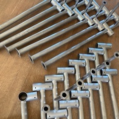 柱用　木材　太さ6cm 長さ173cmです　２２本あります