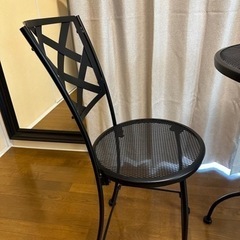 値下げします。ガーデニング用アイロンメッシュバーテーブル & チェア 中古
