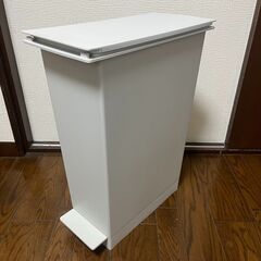 【ネット決済】【非対面】その１　無印良品　ゴミ箱　ペダル式　割有...