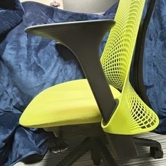 ハーマンミラー　セイルチェア　前傾ティルトあり