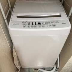 ランドリラック付き　Hisense 2020年製洗濯機