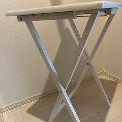 折り畳みテーブル　ホワイト