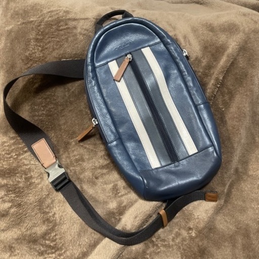 コーチ　ショルダーバック　ボディーバック　斜め掛け　メンズ　COACH