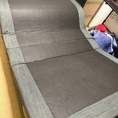 セミダブル電動ベッド リモコンつき。3月末まで。お早めに