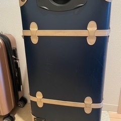 キャリーバッグ、スーツケース