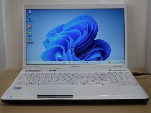 №593【SSD256GB搭載WIN11Home64bit 東芝 Satellite TX/77MWH Core-i5/ﾒﾓﾘ4GB/Office365】