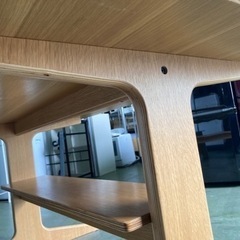 ● 無印良品、リビングでもダイニングでも使えるテーブル、幅130センチ