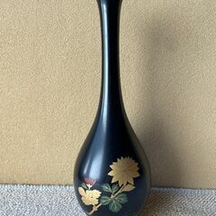 花瓶　陶器　菊柄