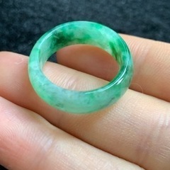 本翡翠リング　指輪　陽緑　天然石 ミャンマー産