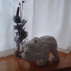 木彫りの白熊