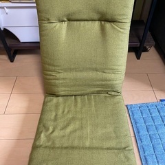 緑の座椅子