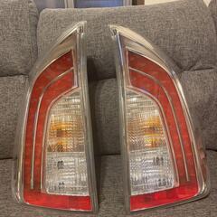 ZVW30 プリウス30 後期純正テール 売ります