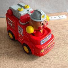 0302-019 アンパンマン 消防車