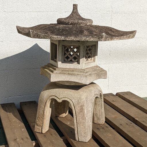 その他 4本足 石灯籠 燈籠 灯篭 庭石 庭園 庭置物 石 観賞用 六角