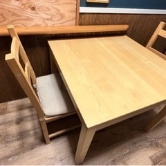 【引き取り決定しました】IKEA 伸縮式テーブル　（旧BJURS...