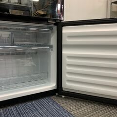 (230302)　ツインバード　ノンフロン冷凍冷蔵庫　HR-EJ11　2020年製