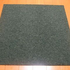日本製タイルカーペット厚み6.5㎜・1枚１９０円・在庫２４枚（１...