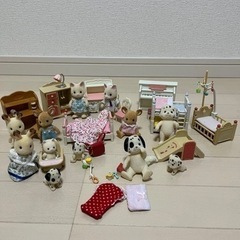 シルバニアファミリー家具と人形