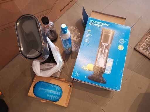 3月22日まで【未使用】ソーダストリーム　sodastream　GENESIS　v3　ブラック