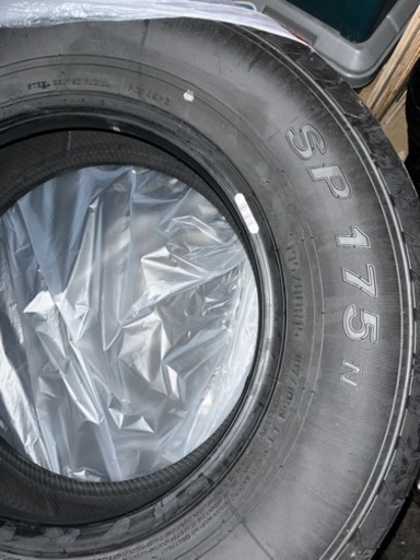 ハイエース 新車外し DUNLOP SP175N 195/80R15 107/105N LT 2023製造