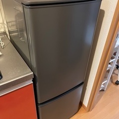 三菱冷凍冷蔵庫　2022年製　146L  MR-P15G-H形