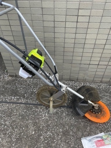 手押し式エンジン草刈機　ナイロンカッター