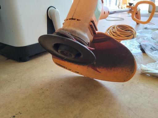 YAMAZEN 山善 刈る刈るボーイ 電気草芝刈機 SBC-280 中古 リサイクル