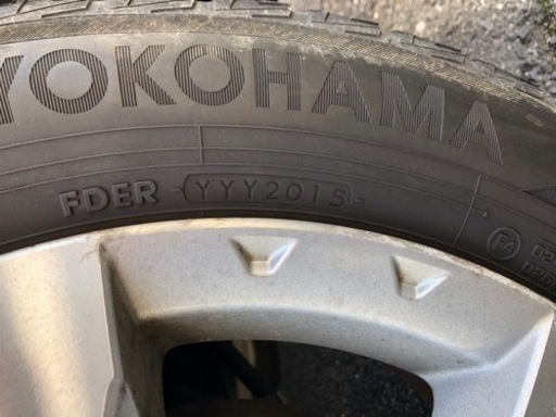 商談中】破格 スタッドレスタイヤ 215/60R17 YOKHAM ice GUARD 商談中】破格 スタッドレスタイヤ 215/60R17 YOKHAM ice GUARD