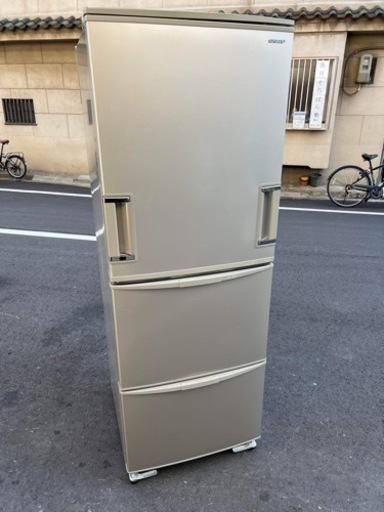 ㊗️激安シャープ大型冷蔵庫345L大阪市内配達設置無料保証有り