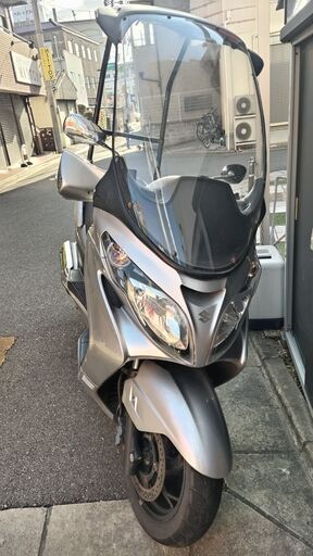 スズキスカイウエーブ タイプS　250cc ルーフ付き　雨での快適♪　走行距離　2.2万km走行になります。 自賠責保険令和７年１月まで
