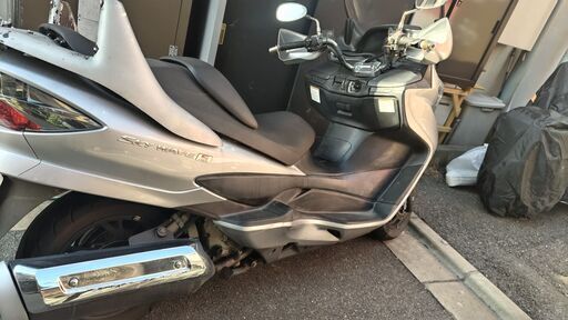 スズキスカイウエーブ タイプS　250cc ルーフ付き　雨での快適♪　走行距離　2.2万km走行になります。 自賠責保険令和７年１月まで スズキスカイウエーブ タイプS 250cc ルーフ付き 雨での快適♪ 走行