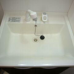 クリナップ洗面化粧台と収納棚