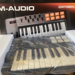 M-Audio Oxygen 25 MIDI controlle...