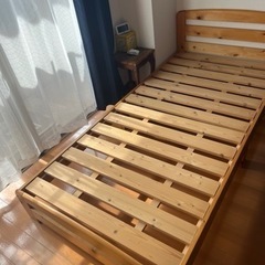 木製シングルベット　IKEAのマットレス付き