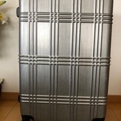 大型スーツケース