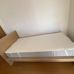 IKEAシングルベッド　フレーム&マットレス
