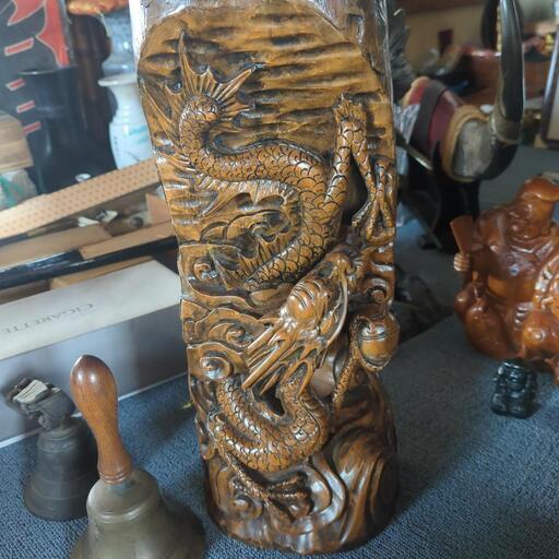 龍の木彫り