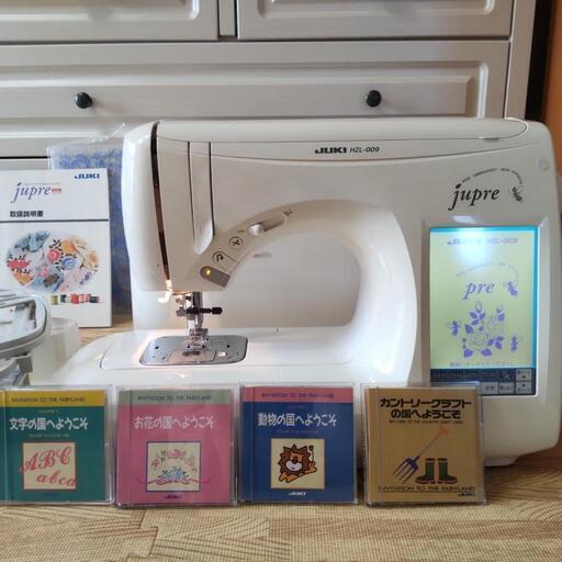 JUKI　コンピュータミシン　ジュプレHZL-009S　刺繍カード、刺繍機付き