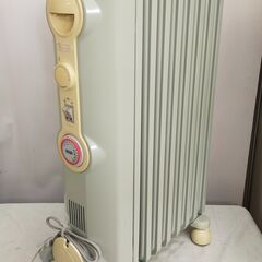 DeLonghi デロンギ オイルヒーター ～10畳用 1200...