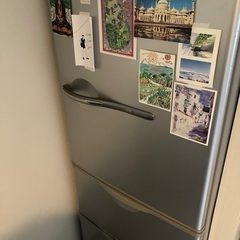 引き取り出来る方🙏SANYO✨冷凍冷蔵庫✨SR-261P(S)