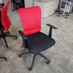 サンワサプライ　肘置き付事務椅子　赤黒『中古良品』
