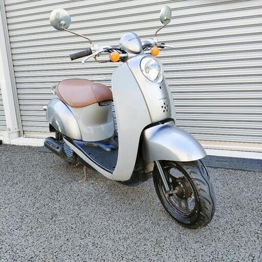 2500.お洒落デザイン♪ スクーピーi(限定車) バッテリー、シート新品