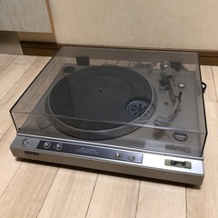 SONYのレコードプレーヤー (レコード付き)