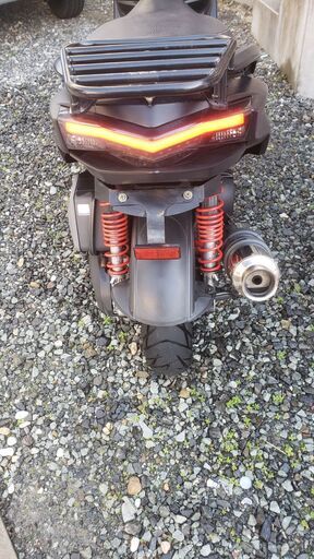 シグナスX SR　4型マットブラック　★マフラーBEAMS(ビームス)　　　おまけ新品リアボックス30L付 シグナスX SR 4型マットブラック ☆マフラーBEAMS(ビームス) おまけ