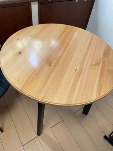 IKEA 円型テーブル(使用期間10ヶ月)