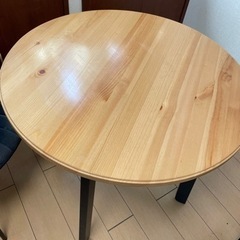 【ネット決済】IKEA 円型テーブル(使用期間10ヶ月)